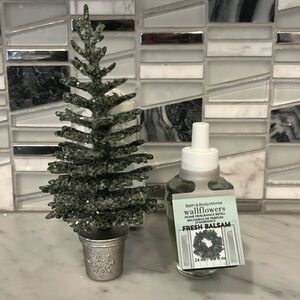 Bath & Body Works Christmas Tree Wallflower + NEW Fresh Balsam Refill